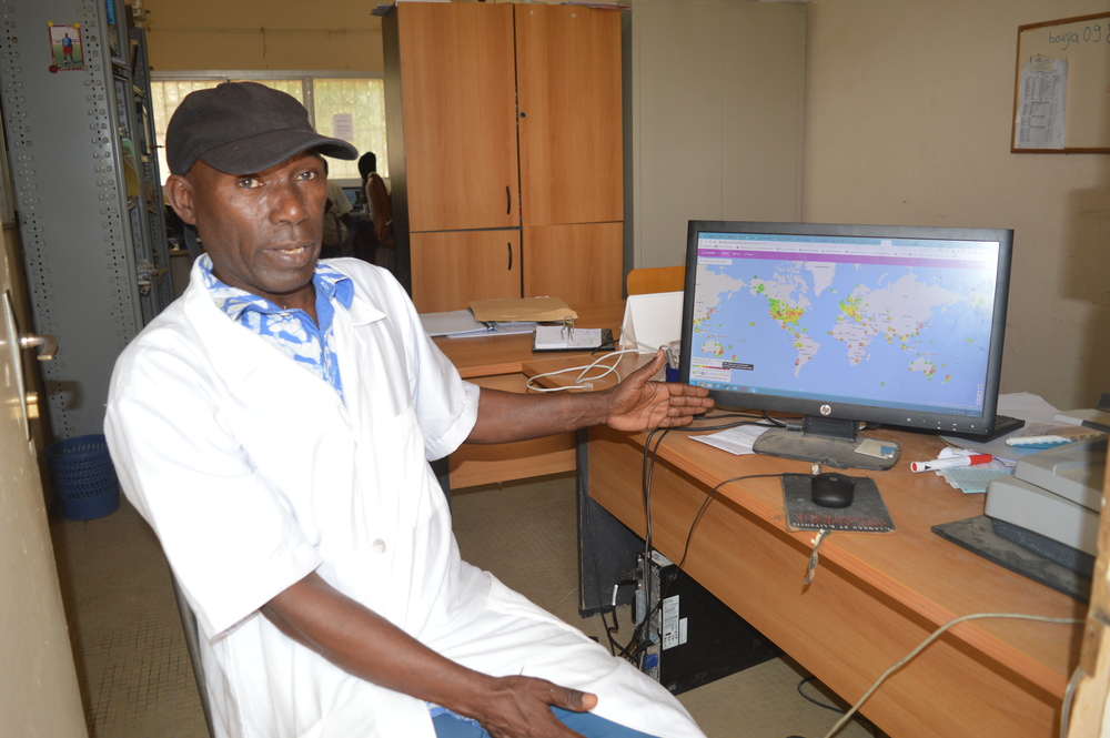 Portrait de Monsieur Bouya DIOP, Enseignant-chercheur au Département de Physique Appliquée