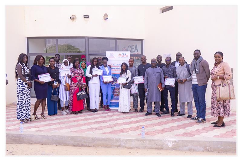 Cérémonie de remise d’attestation à la deuxième cohorte du certificat en marketing digital.