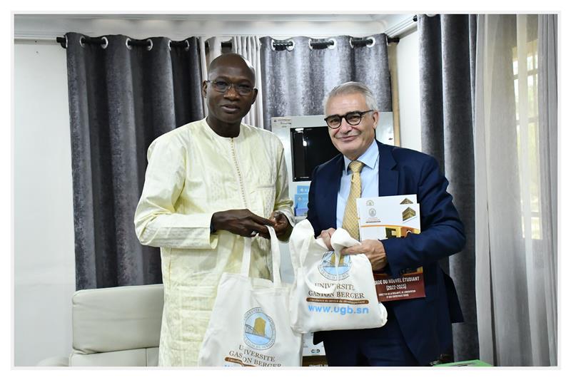 Visite de l’Ambassadeur d’Allemagne au Sénégal à l’UGB