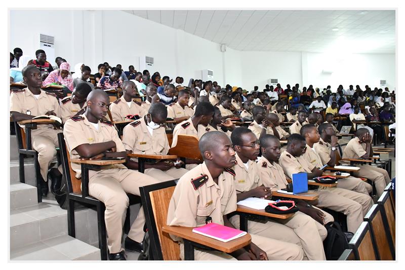 Conférence du Cercle des Étudiants de Français de l’UFR des Lettres et Sciences Humaines