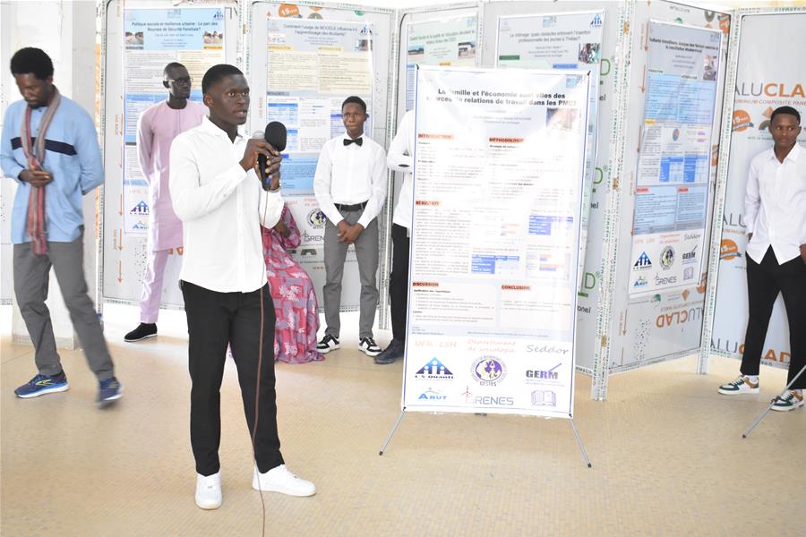 Concours POSTERS Scientifique du Département de Sociologie.