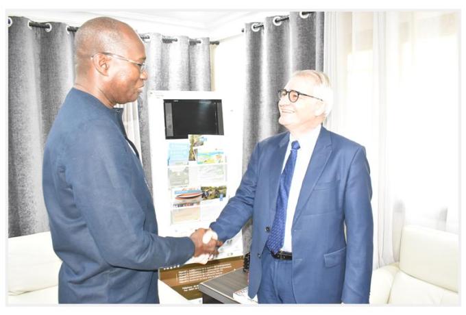 Visite de travail de l’Ambassadeur d’Allemagne au Sénégal à l’UGB