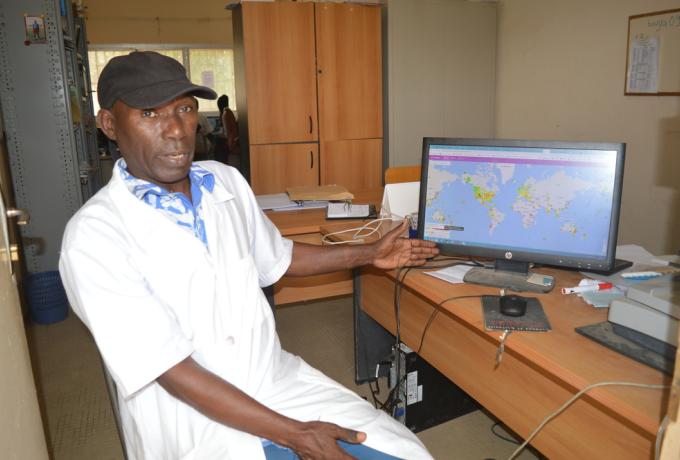 Portrait de Monsieur Bouya DIOP, Enseignant-chercheur au Département de Physique Appliquée